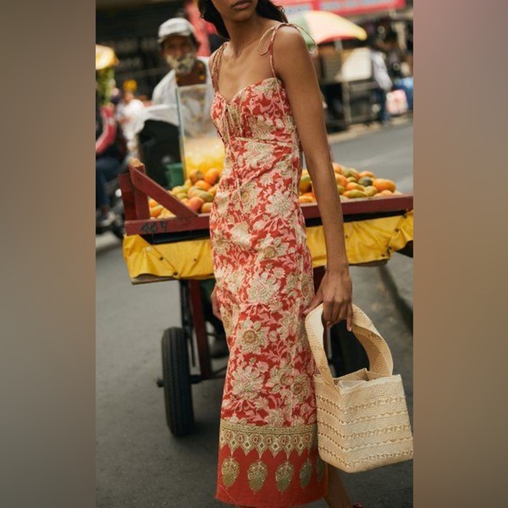 Johanna Ortiz Prettier in Spanish dress